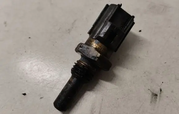 Volvo S80 Coolant temperature sensor 8653103