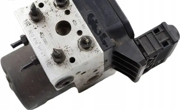 Volkswagen PASSAT B5.5 ABS Pump 8E0614111AT 0265202402