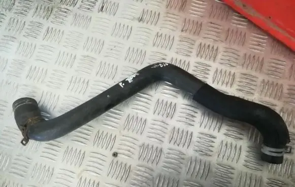 Peugeot 3008 I Engine coolant pipe/hose