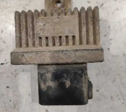 Glow plug pre-heat relay