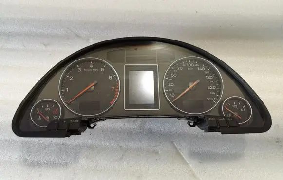 Audi A4 S4 B6 8E 8H Speedometer (instrument cluster) 8E0920900L