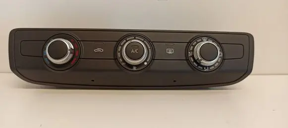 Audi A1 Climate control unit 83A820047D