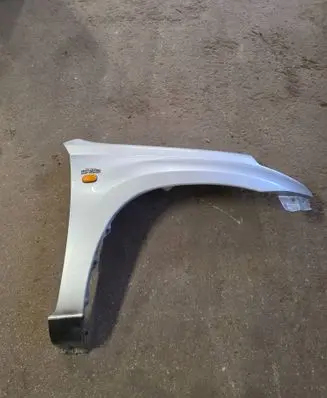 Toyota RAV 4 (XA20) Fender 