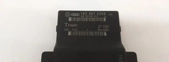 Audi A6 S6 C6 4F Gateway control module 1K0907530B 1K0907951