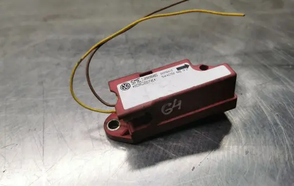 Volkswagen Golf IV Airbag deployment crash/impact sensor 1J0909606D