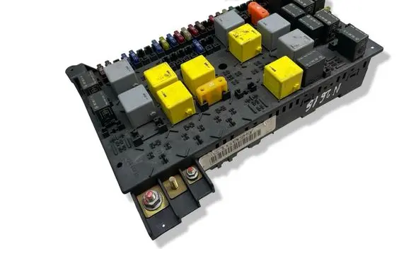 Mercedes-Benz ML W163 Fuse module 1635450205 08200101