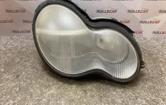 Mercedes-Benz C W203 Headlight/headlamp 1305235664 0301166202 A2038200261