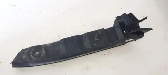 Audi A3 S3 8L Front bumper mounting bracket 8l0807184c