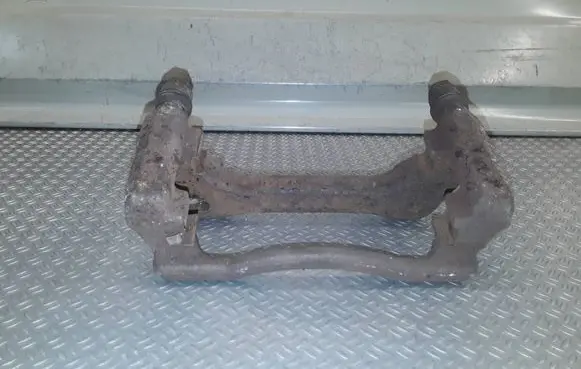 Dodge Nitro Front Brake Caliper Pad/Carrier 