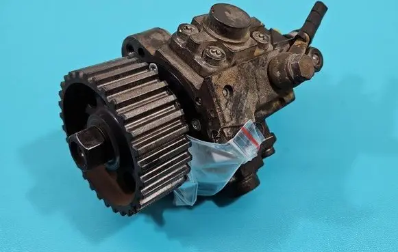 Iveco Daily 4th gen Fuel injection high pressure pump 0445010320 IMPRK1423705