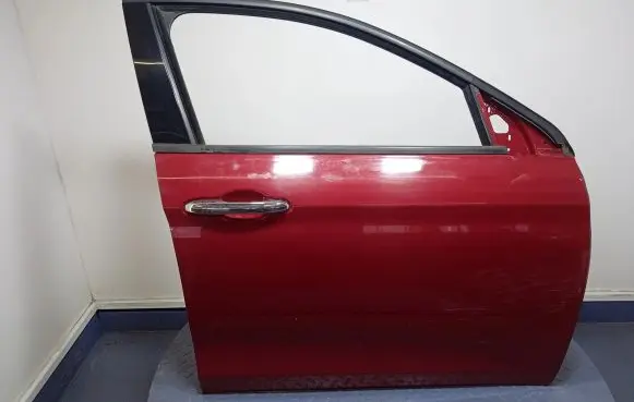 Fiat Tipo Front door