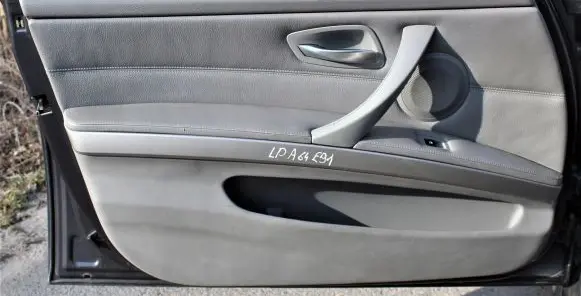 BMW 3 E90 E91 Front door card panel trim