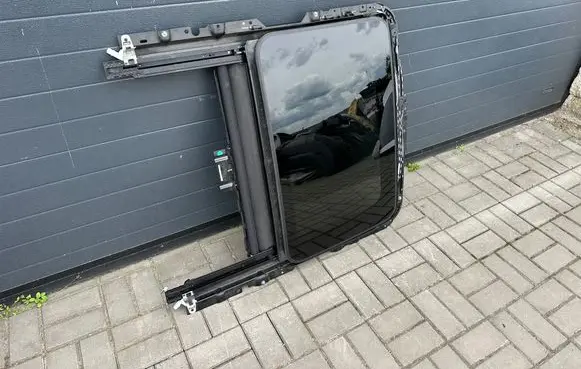 BMW M3 G80 Sunroof set 