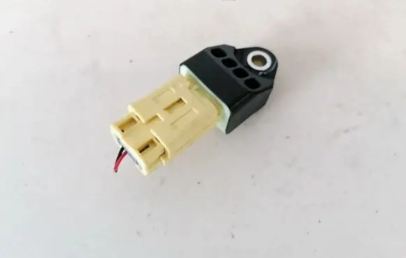 Toyota Urban Cruiser (XP110) Airbag deployment crash/impact sensor 8983133020 89831-33020