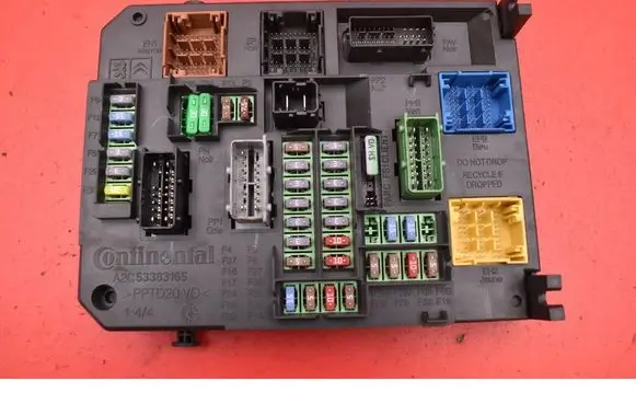 Peugeot 508 RXH Fuse box set 9806687980