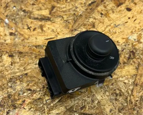 Opel Insignia A Wing mirror switch 13271827 211723