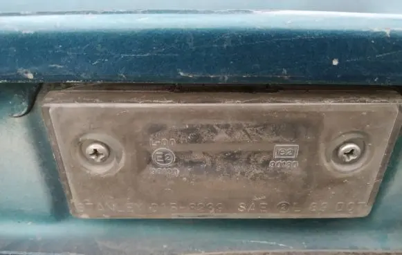 Mazda 626 Number plate light