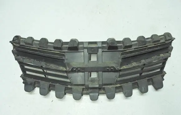 Toyota Verso Front bumper upper radiator grill 53111-0F060