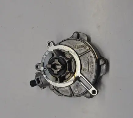 Audi A7 S7 4G Vacuum pump 06E145100Q