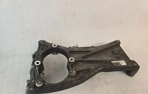 Maserati Levante Gearbox mounting bracket 670105590