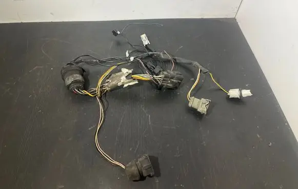 Volvo XC70 Headlight/headlamp wiring loom/harness 8659674