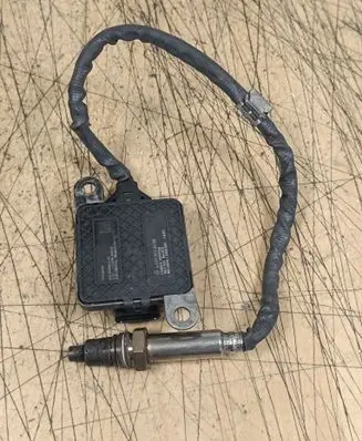 Mercedes-Benz Sprinter W907 W910 Lambda probe sensor A0009053009