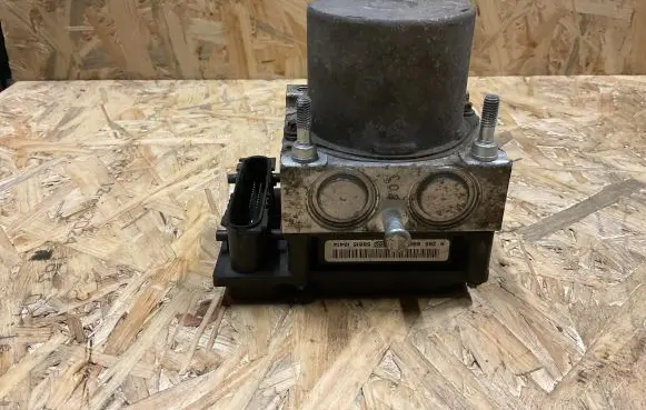 Nissan Primera ABS Pump 0265800334 5881510414