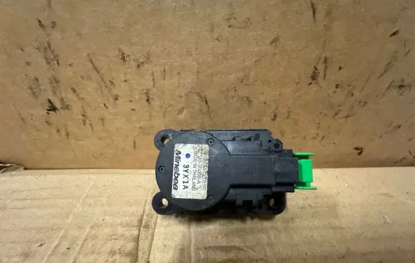 Mitsubishi Outlander A/C air flow flap actuator/motor 3YX1A