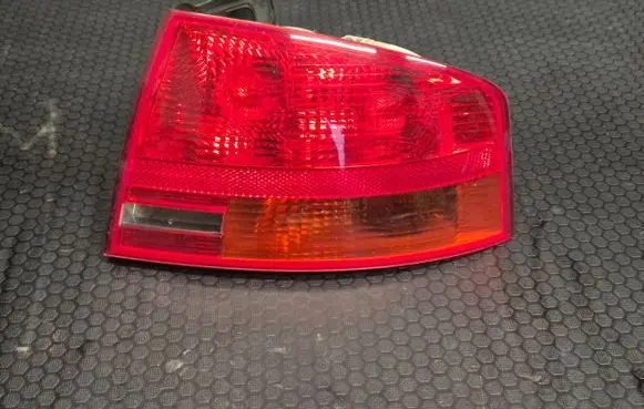 Audi A4 S4 B7 8E 8H Rear/tail lights R965070 965084