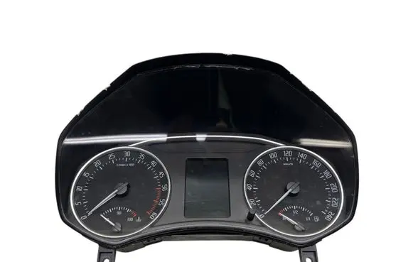 Speedometer (instrument cluster)