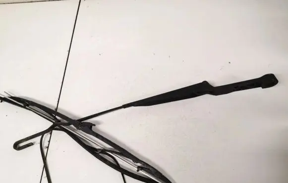 Volkswagen Golf III Front wiper blade arm 1h1955409b