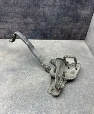Audi A4 S4 B6 8E 8H Engine bonnet/hood lock/catch 8E0823480D