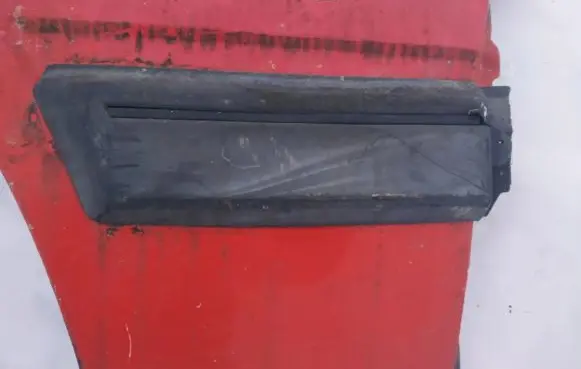 Mazda 626 Fender trim (molding)