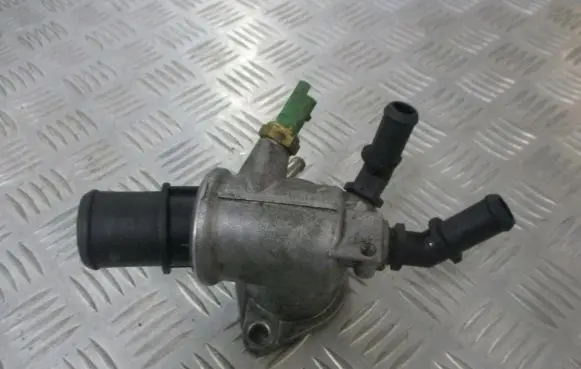 Opel Astra H Thermostat housing 