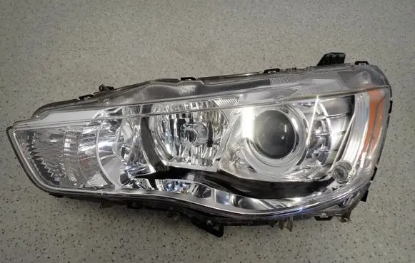 Mitsubishi Outlander Headlight/headlamp