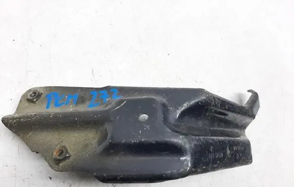 Seat Leon (1P) Fender mounting bracket 1P0821136