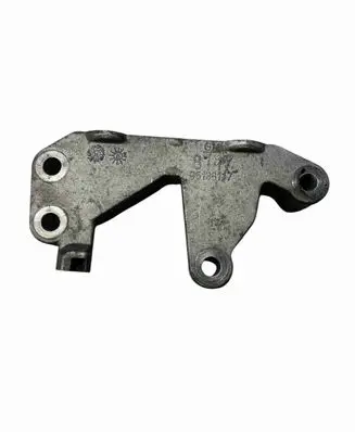 Opel Mokka Engine mounting bracket 95138117