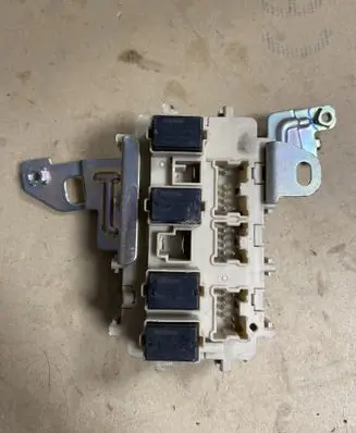 Nissan Qashqai Fuse module 252307990A