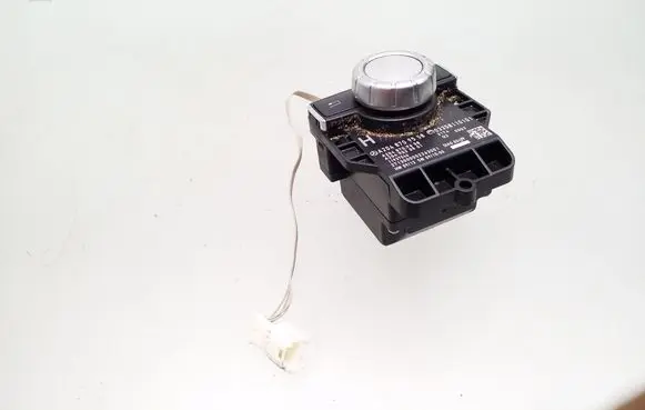Mercedes-Benz C W204 Multifunctional control switch/knob A2048709558