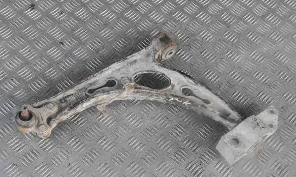 Seat Leon (1P) Front lower control arm/wishbone 1K0407153G