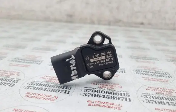 Volkswagen Touran I Air pressure sensor 038906051B