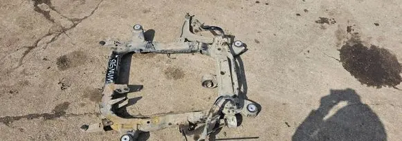 Opel Signum Engine mount bracket