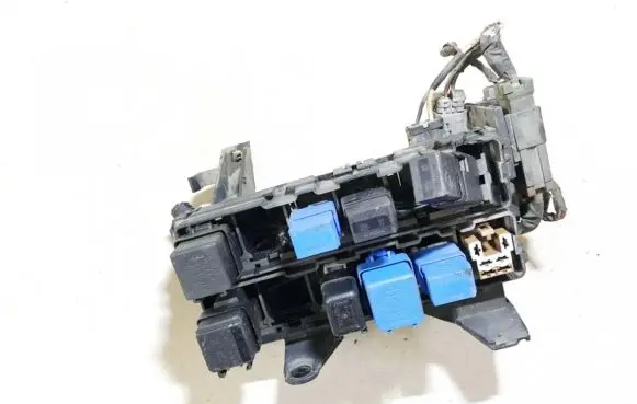 Nissan Primera Fuse box set