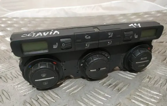 Skoda Octavia Mk2 (1Z) Interior fan control switch 