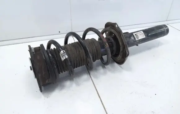 Audi Q3 F3 Front shock absorber/damper 5Q0412103E