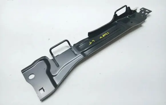Peugeot 508 Front arch trim 9824968180
