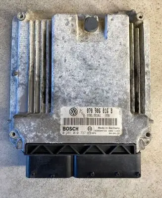 Volkswagen Phaeton Engine control unit/module 070906016B 1039S04733 0281010737