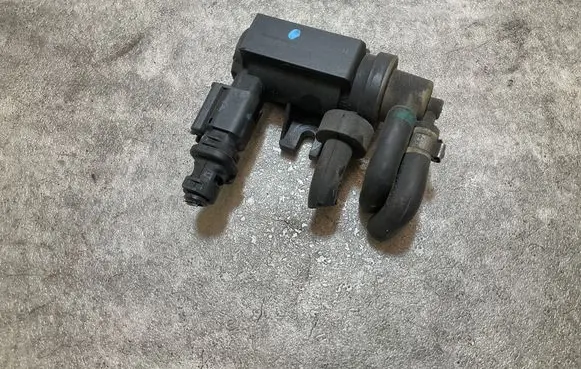 Peugeot 2008 I Turbo solenoid valve 9672875080