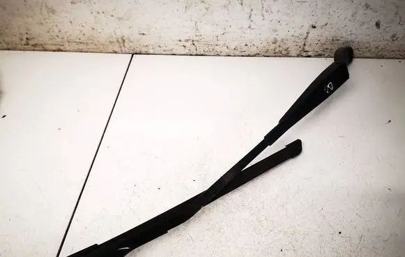 Audi A3 S3 8V Front wiper blade arm 8V2955408