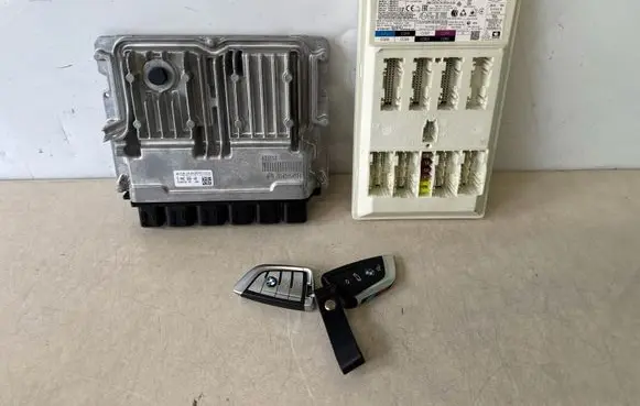 BMW 4 G22 G23 G24 G26 Engine ECU kit and lock set 5A4C359